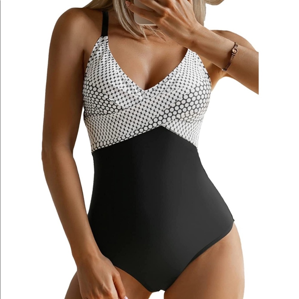 Women’s 1 piece swimsuit